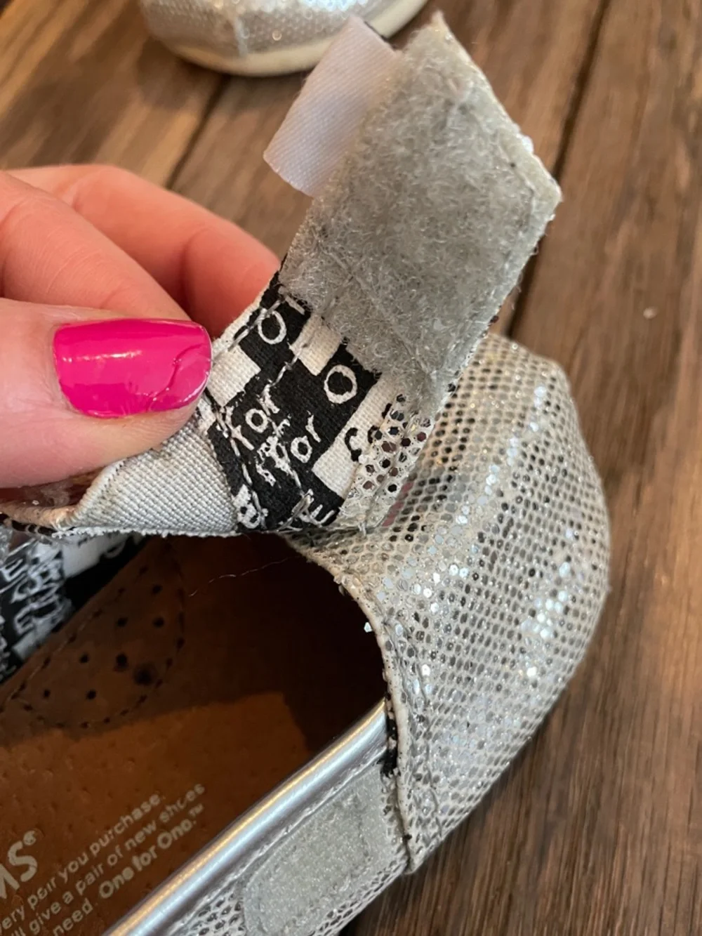 TOMS Toddler Silver Sparkle Slip-Ons Size T4